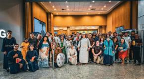 Jovens da IEADJO vão ao cinema vestidos a caráter para assistir “The Chosen”
