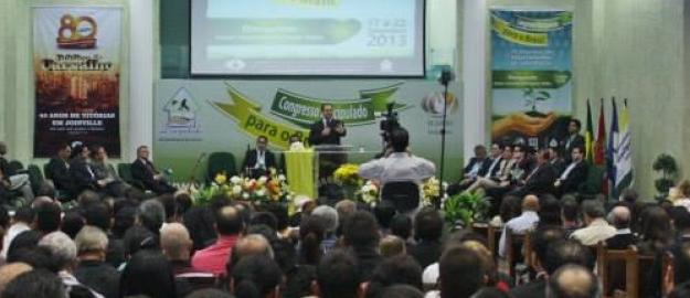 Assembleia de Deus em Joinville realiza 1º Congresso Discipulado para o Brasil Assembleia de Deus em Joinville realiza 1º Congresso Discipulado para o Brasil
