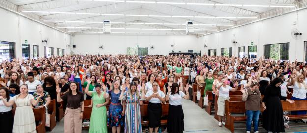 12ª Conferência +Delas destaca a oração como base dos relacionamentos 12ª Conferência +Delas destaca a oração como base dos relacionamentos