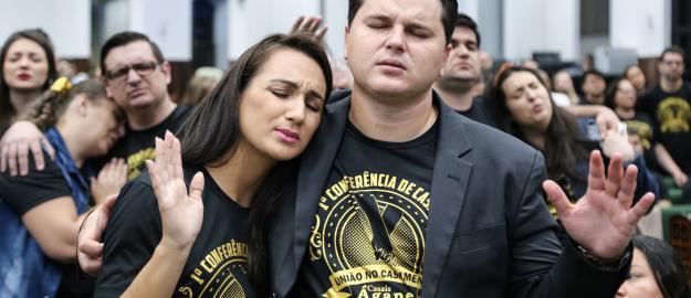 1ª Conferência do Departamento Ágape reúne mais de 200 casais 1ª Conferência do Departamento Ágape reúne mais de 200 casais