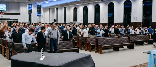 IEADJO reúne centenas de homens em palestra sobre saúde e prevenção