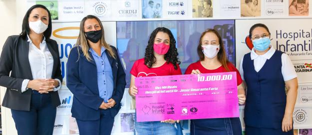 UFADVILLE realiza entrega de arrecadação para Hospital Infantil UFADVILLE realiza entrega de arrecadação para Hospital Infantil