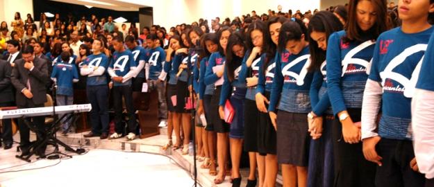 Evangelização de Adolescentes e Jovens Evangelização de Adolescentes e Jovens