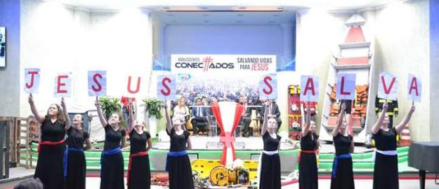 Adolescentes conectados salvando vidas Adolescentes conectados salvando vidas
