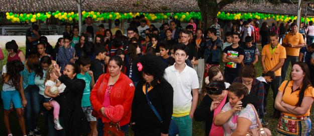 UNIAADJO realiza o TEEN DAY 2014 UNIAADJO realiza o TEEN DAY 2014