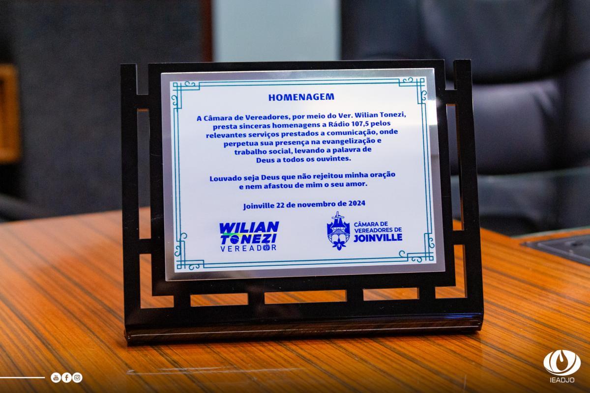 Rádio 107.5 FM homenageada na Câmara de Vereadores