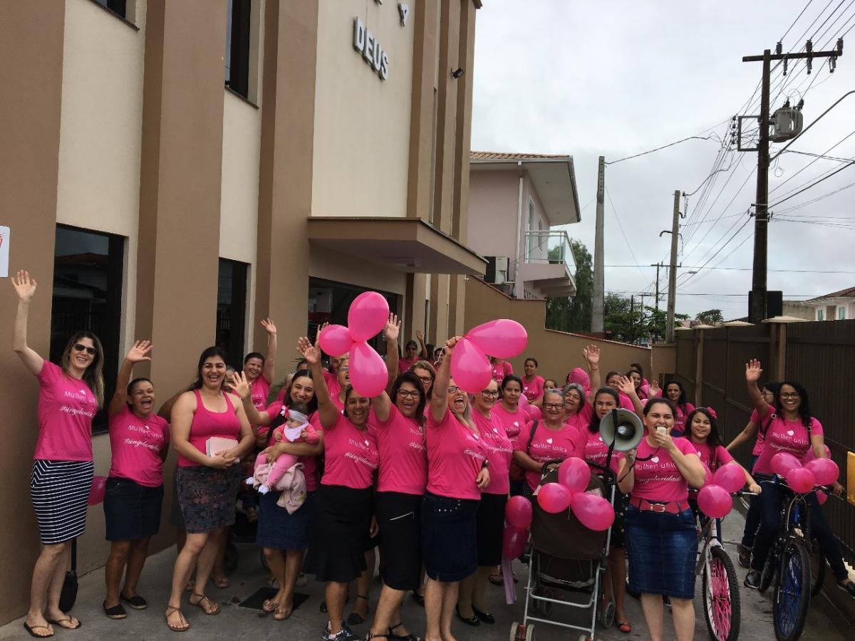 Caminhada Evangelística e Conscientizadora Marcam o Outubro Rosa no Estevão de Mattos - Outubro 2017