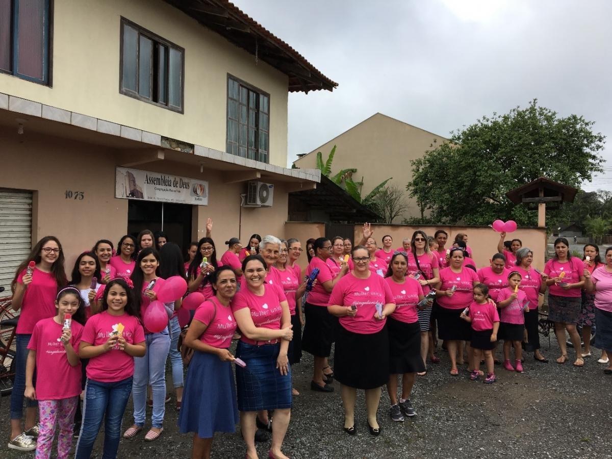 Caminhada Evangelística e Conscientizadora Marcam o Outubro Rosa no Estevão de Mattos - Outubro 2017