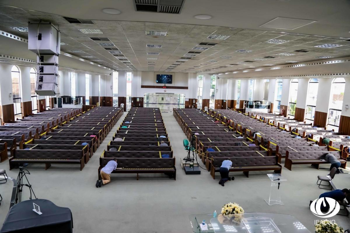 "É preciso nos dedicarmos ainda mais em oração", afirma Pastor Sérgio Melfior
