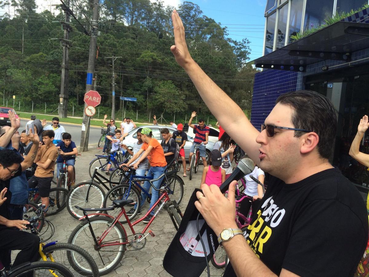 Igreja realiza evangelização através de passeio ciclístico - Setembro 2016