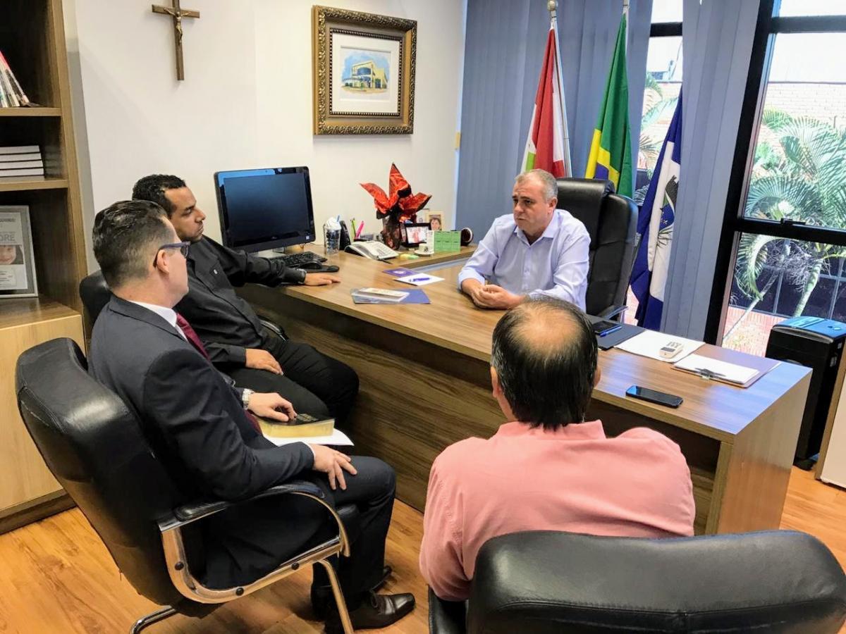 Representantes da IEADJO falam sobre a Páscoa em evento para servidores da CVJ - Abril 2019