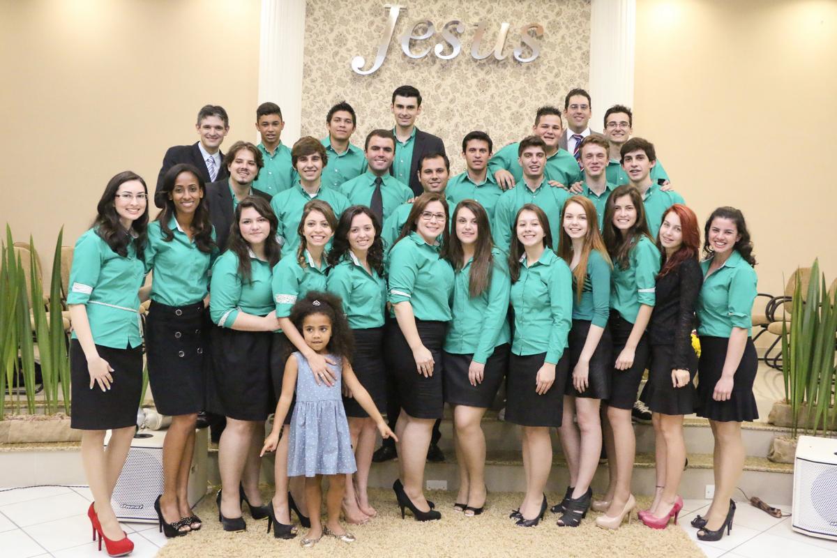 Avivamento Espiritual marca pré-congresso de Jovens no KM 04